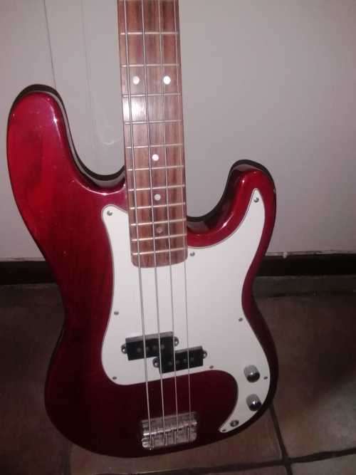 Trilogy Bass Guitar (not working)