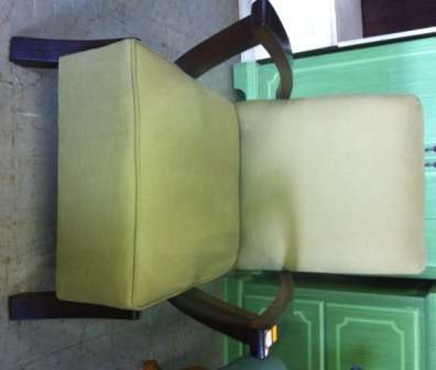 Love this funky looking Retro Chair