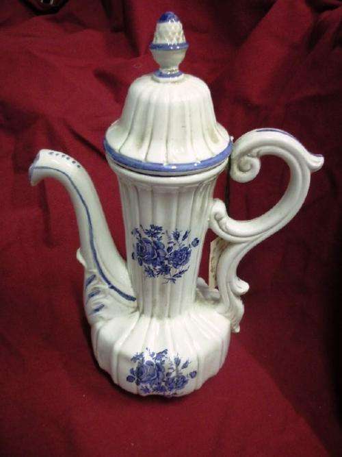 Stunning Capodimonte Blue & White Jug¿