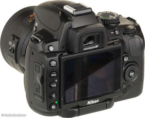 NIKON D5000 SLR DIGTAL CAMREA WITH 18-200 VR LANSE AND 2GB SD MEMORY CARD