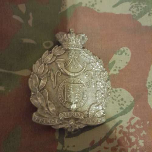 Prince Alfred`s Guard,w/m pouch belt ,glengarry and cap badge worn until 1890`s