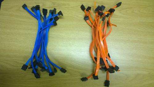25 x SATA Cables (Blue and Orange)