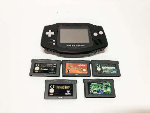 Nintendo Game Boy Advance Console In Excellent Condition With 4 Games!