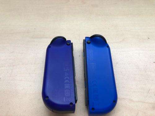 Nintendo Switch Joy-Con Pair The Legend of Zelda: Skyward Sword HD Limited Edition  Like New!