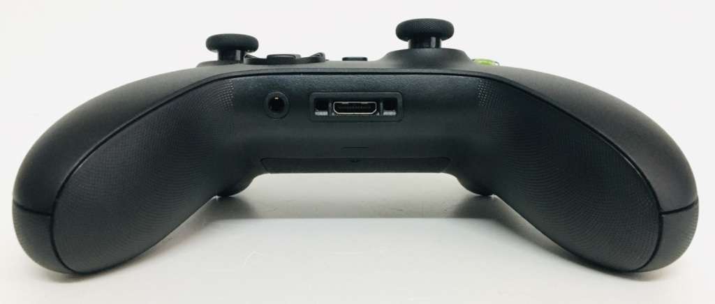 Microsoft Xbox Series Wireless Controller - Carbon Black Like New!