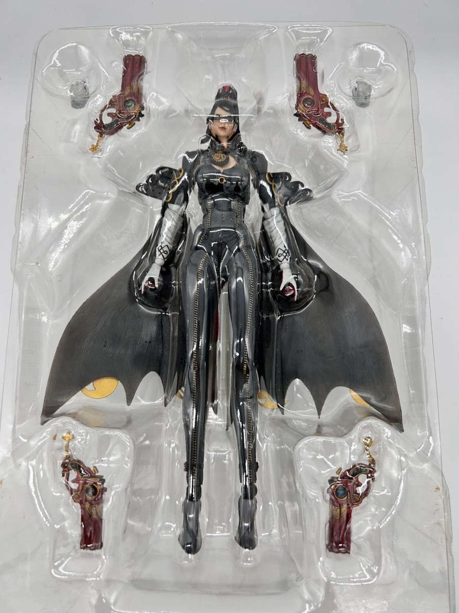 Square Enix Bayonetta Play Arts Kai Bayonetta Action Figure New! ( See Photos )