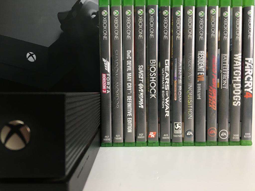 Xbox One X 1TB Console Boxed With 1 Official Microsoft Series Controller & Games Bundle!