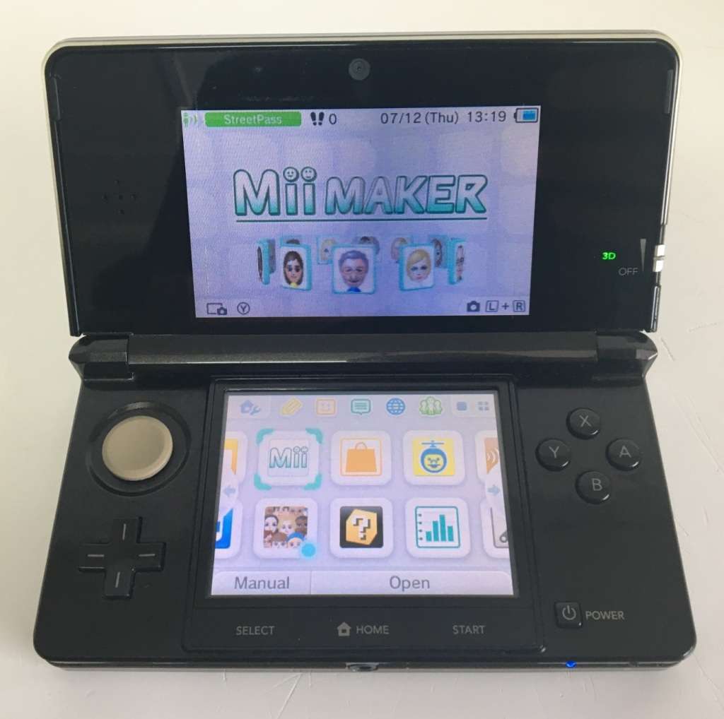 Nintendo 3DS Handheld Console Cosmos Black Good Condition!