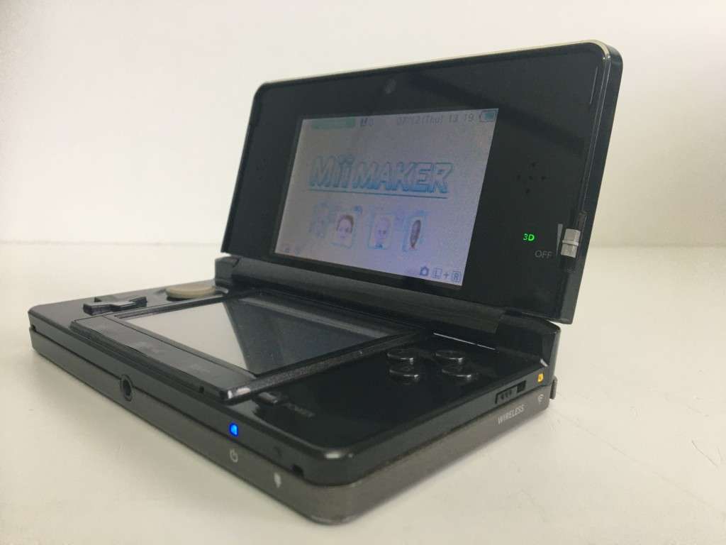 Nintendo 3DS Handheld Console Cosmos Black Good Condition!