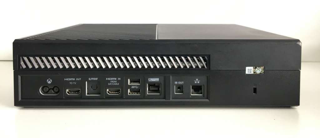 Xbox One 500 GB Console With Wireless V2 Controller And 7 Game Titles Great Condition!