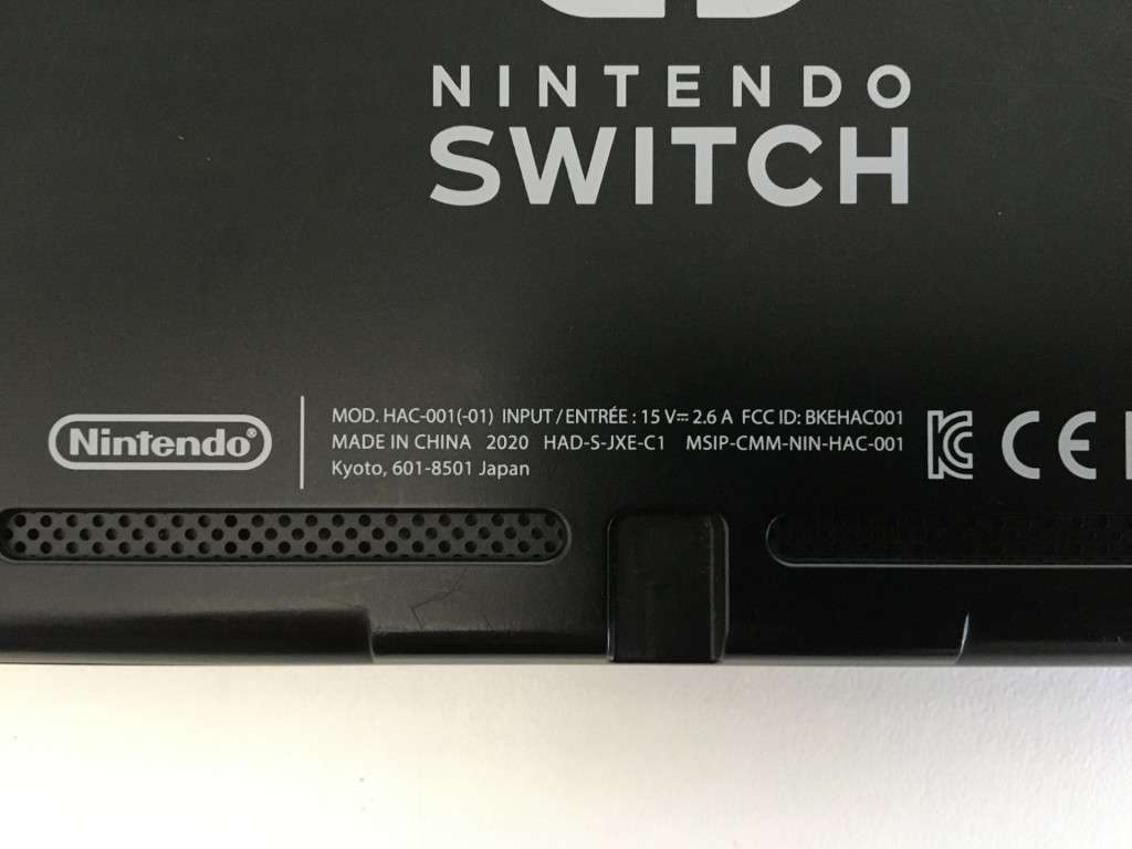 Nintendo Switch V2 32GB Game Console Black With Blue/Red Joy-con Overall Good Condition!