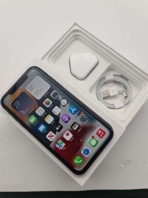 Apple iPhone 11 64GB Unlocked (Black) - Excellent Condition