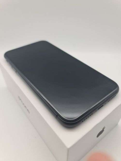 Apple iPhone 11 64GB Unlocked (Black) - Excellent Condition