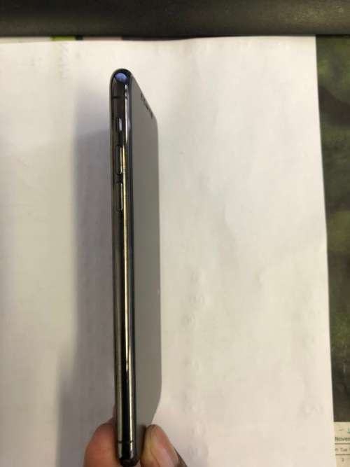 Apple iPhone 11 Pro Max 64GB Unlocked - Excellent Condition