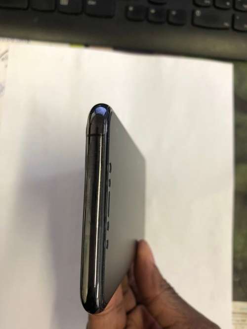 Apple iPhone 11 Pro Max 64GB Unlocked - Excellent Condition