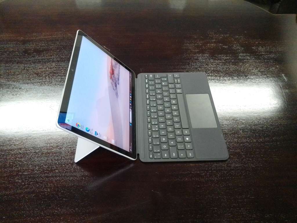 SILVER MICROSOFT SURFACE PRO 6 i5-8350U 128GB SSD, 8GB RAM ,KEYBOARD (Boxed-Ex Company)