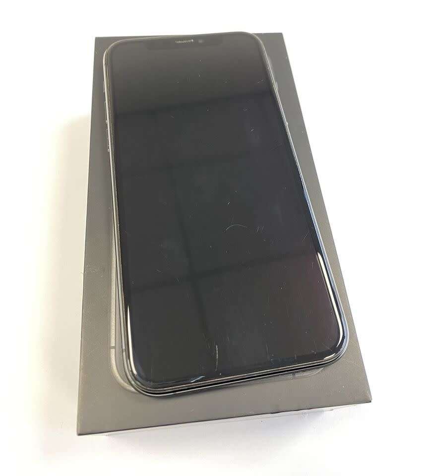 iPhone 11 Pro - 256GB - Space Grey (Unlocked) With Accessories