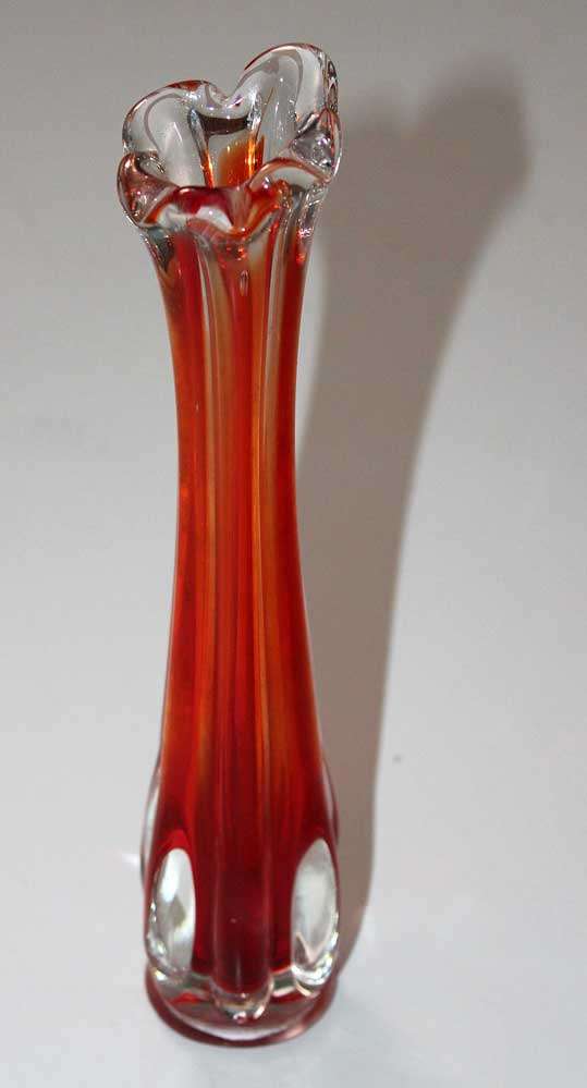 Lovely hand-made Murano vase in excellent condition.
