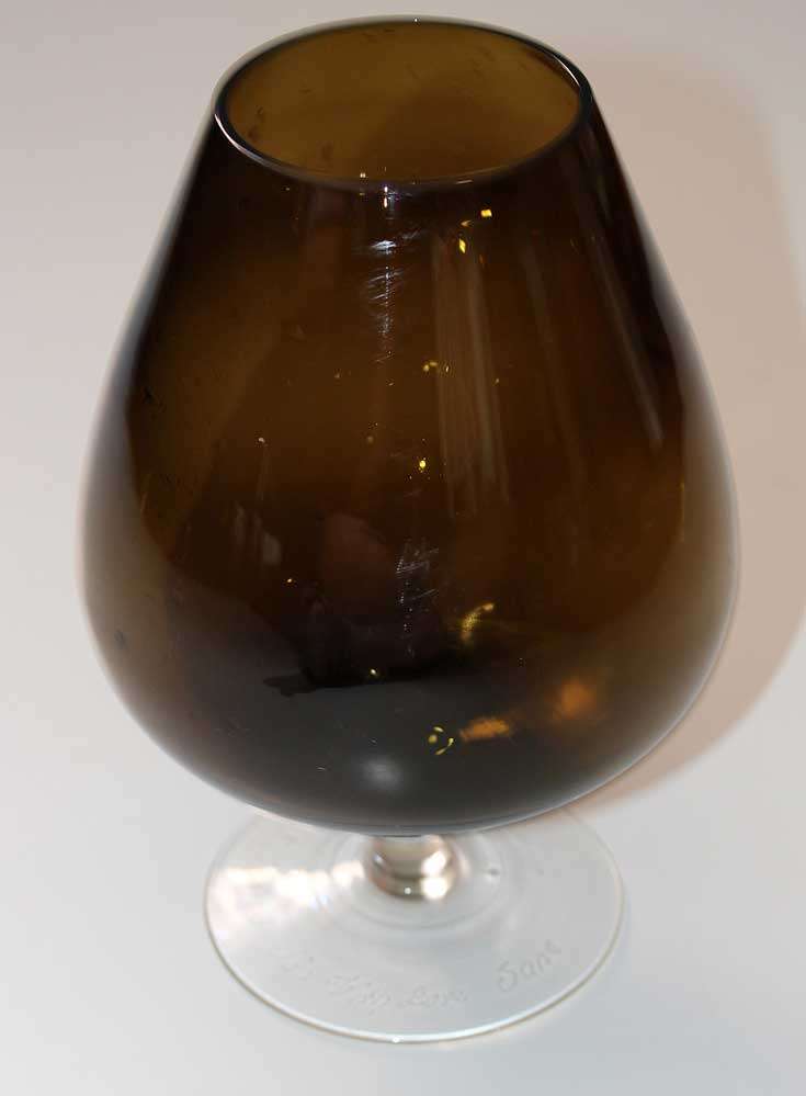 A beautiful seventies amber-coloured brandy sniffer vase in excellent condition