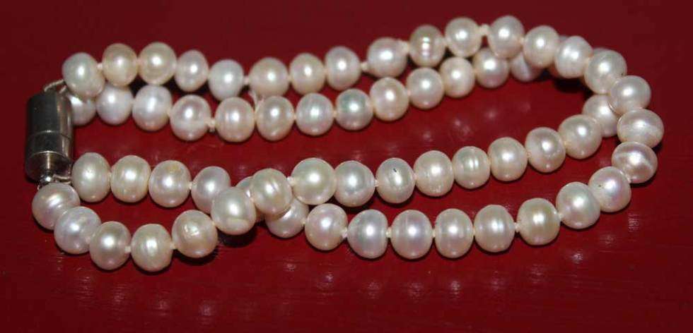 Beautiful double string genuine fresh water pearl bracelet.