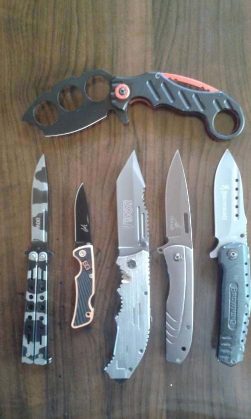 Bundle Pack!!Six(6) Folding! Knive! Collection! (BROWNING,GEBER,SOG) PLUS! FREE 800-TYPE! Stun-Gun!!