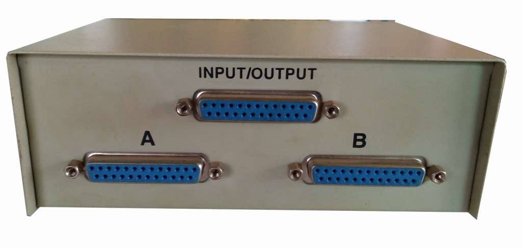 Data Transfer Switch 25-Pin Serial Splitter 2-Port