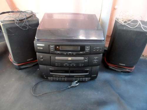 SAMSUNG MIDI HI-FI SYSTEM. SCM-6700. TURNTABLE/CD PLAYER/DOUBLE TAPE/RADIO. NEEDS A SERVICE.