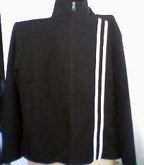 DEBE'S BLACK AND WHITE JACKET WITH WORKING ZIP IN FRONT. SIZE: LARGE.