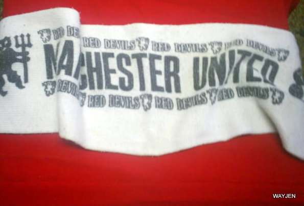 MANCHESTER UNITED SCARF.