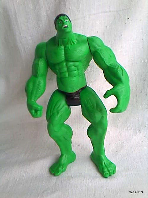 THE INCREDIBLE HULK. MOVABLE HEAD, ARMS AND LEGS. 21cm HIGH.
