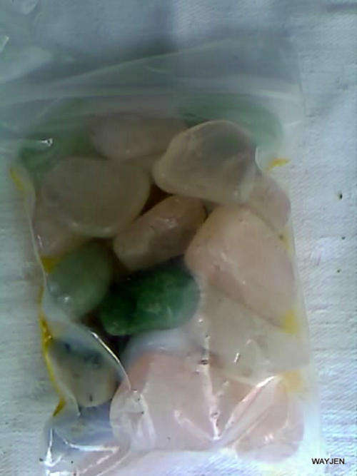 SEMI PRECIOUS STONES FROM MINERAL WORLD SCRATCH PATCH. 180g.