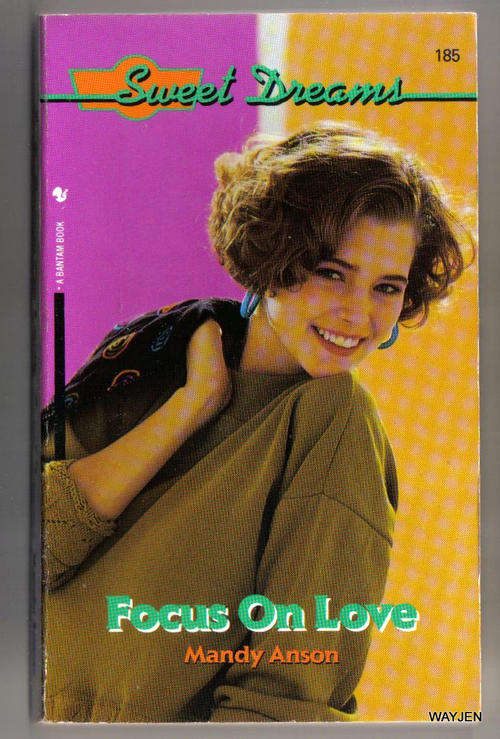 SWEET DREAMS. FOCUS ON LOVE. SOFT COVER.133 PAGES.