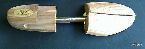 SHOE STRETCHER. ALTER EGO. HEEL AND TOE. WOODEN. SIZE: SMALL NEW. MADE IN USA.