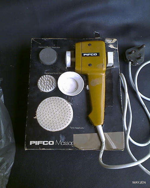 OLD PIFCO ELECTRIC MASSAGER. 5 APPLICATORS. VIBRATION INCREASE/DECREASE BUTTON. WORKING. IN BOX.