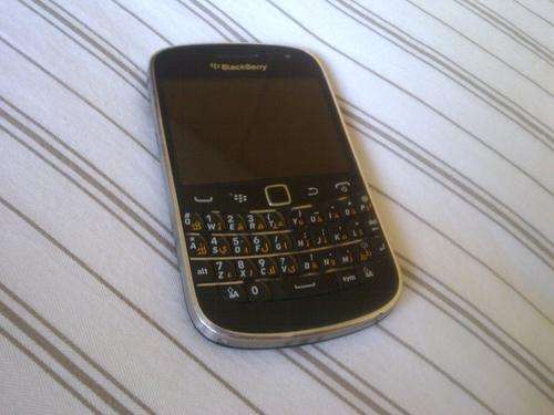 Blackberry 9900! R1 auction!