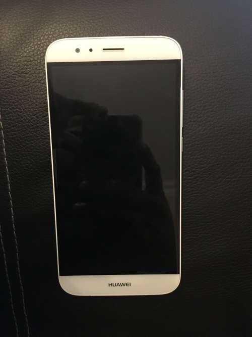 Huawei G8. Dual sim