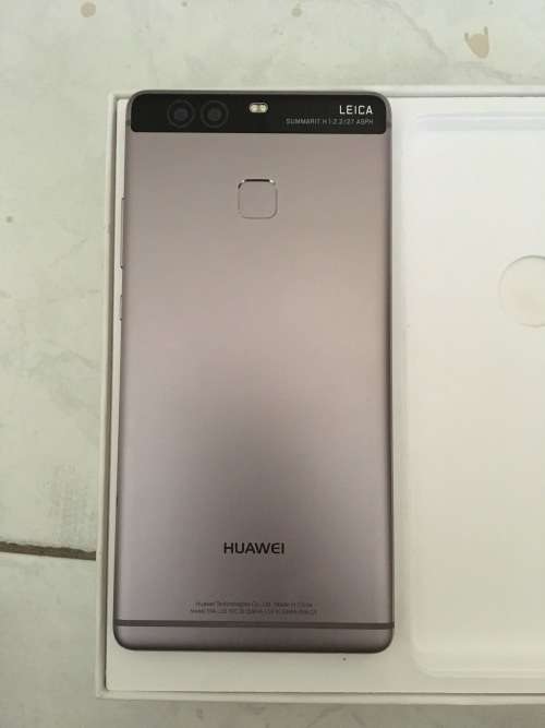 Huawei P9 32GB. Dual sim. Titanium grey.