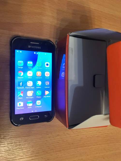 Samsung Galaxy J1 Ace neo - Like new. Dual sim!