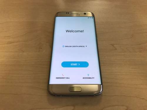 Samsung Galaxy S7 Edge | Gold . Mint condition.