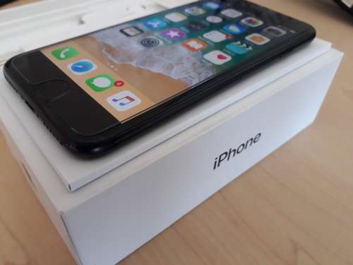 iPhone 7 | 256GB | Local stock.
