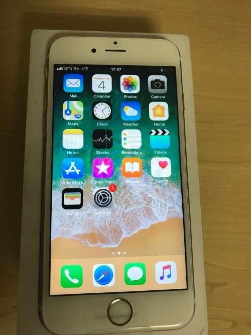 Apple Iphone 6S 64GB. Rose Gold