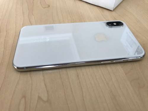 Apple iPhone X 64 GB. Like new.
