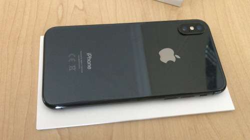 Apple iPhone X 64 GB. Like new.