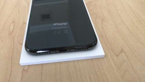 Apple iPhone X 64 GB. Like new.