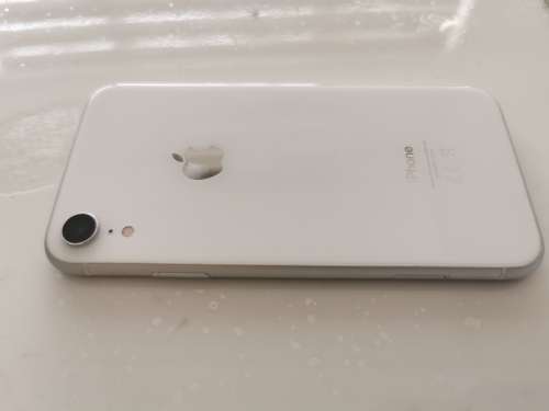 Apple Iphone XR 64GB White | Front camera issue