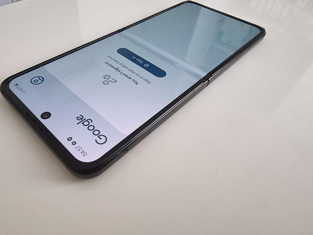 Samsung Galaxy Z Flip 4 5G 128GB