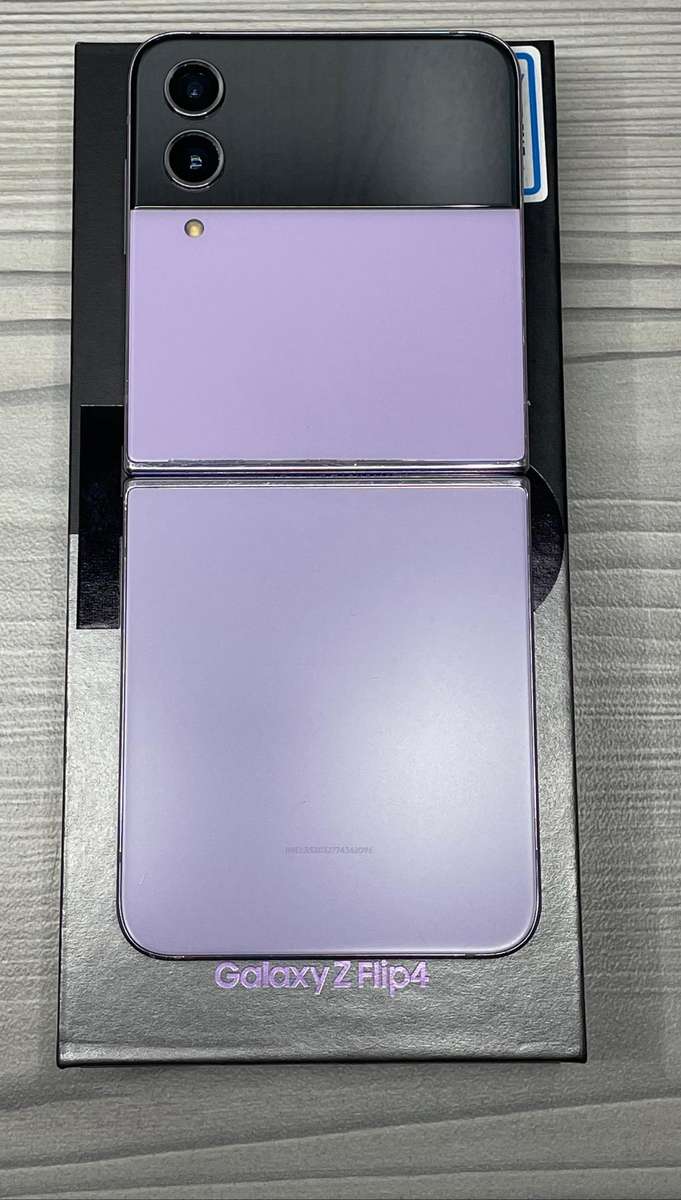Samsung Galaxy Z Flip 4 5G 256GB