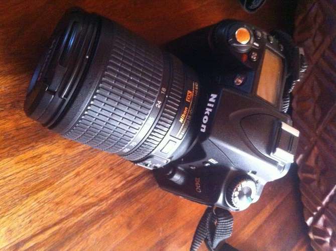 Nikon D-90  dSLR camera  **excellent condition**