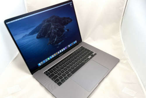Apple MacBook Pro 16, Intel i9 2.3 Ghz, 8-Core 16GB RAM, 1TB SSD, 8GB AMD 5500M
