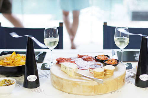 Shoo Away Fly Repellent Chemical Free - Black/White